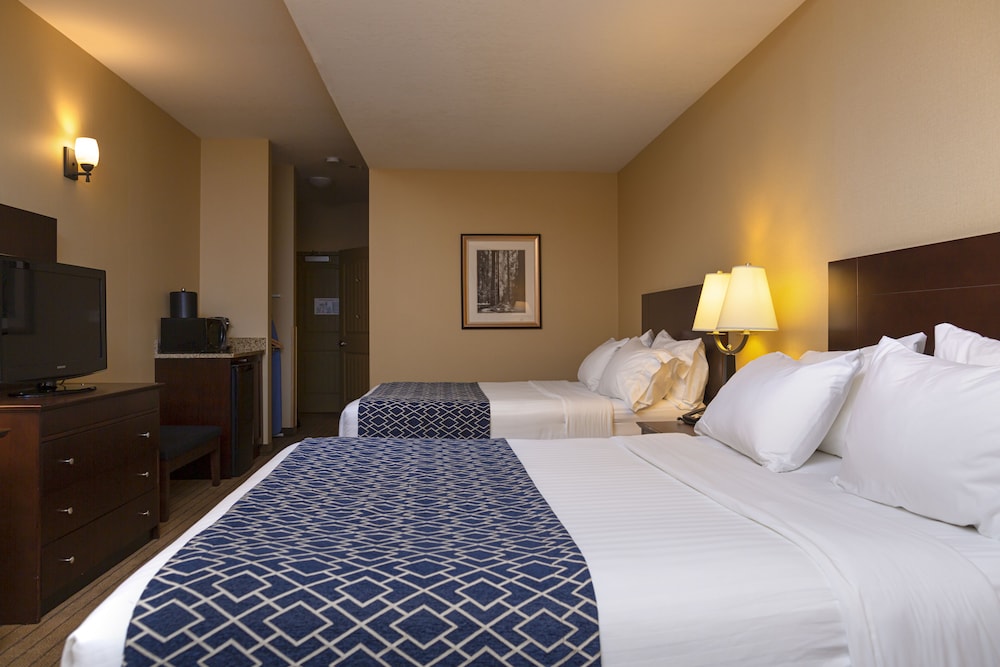 Bayview Hotel (ex Holiday Inn Express & Suites Comox Valley) 13/53