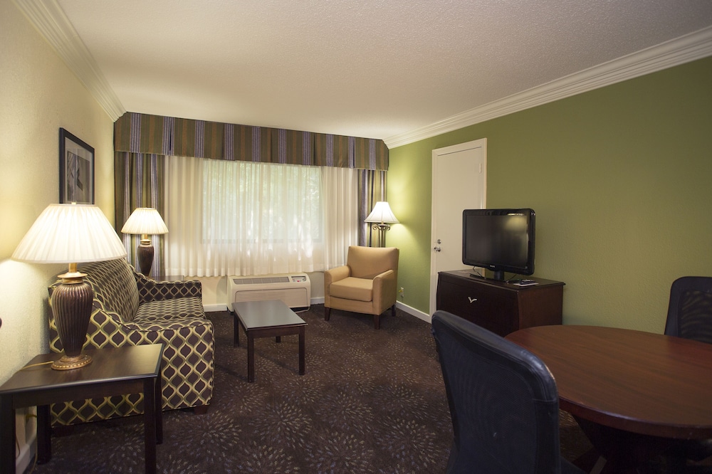 Holiday Inn Express Athens University Area 42/56