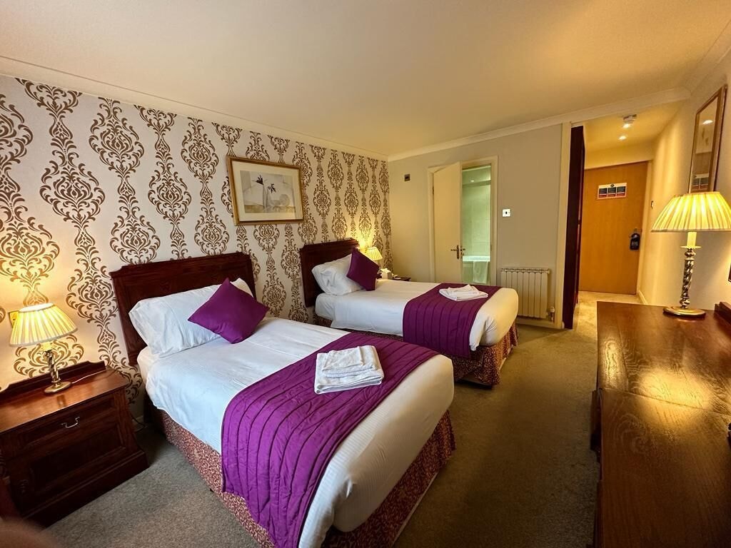 Garden, Twin Beds