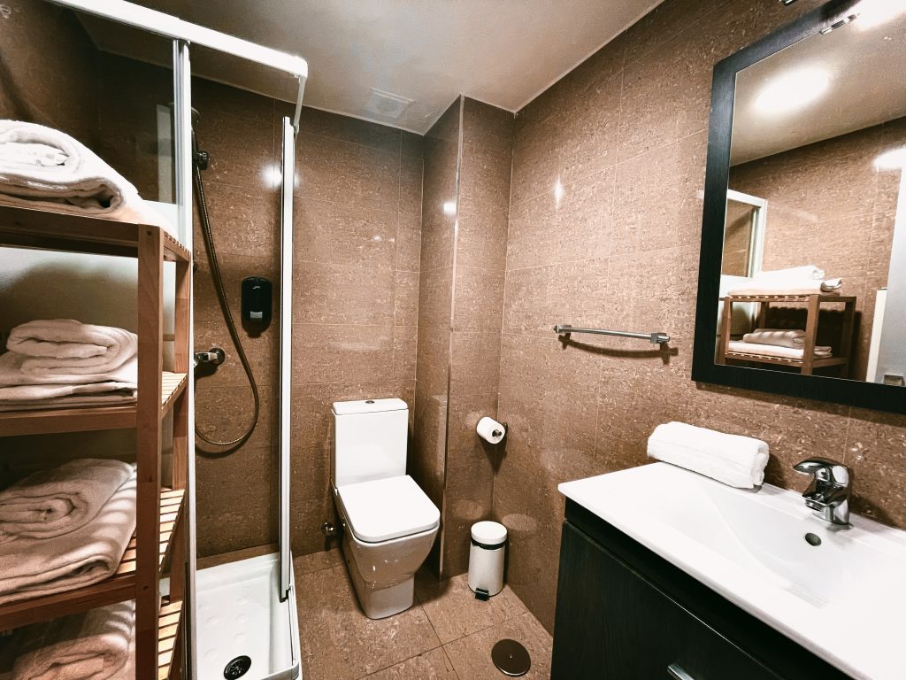 Mola Hostel 45/50