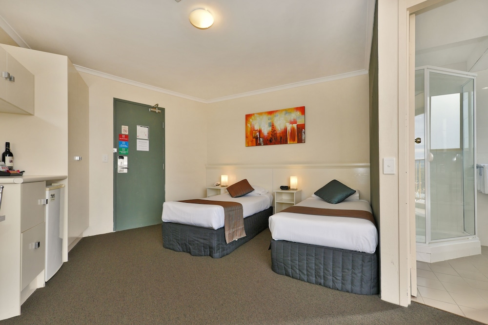 SUPERIOR, TWIN BEDS, BALCONY