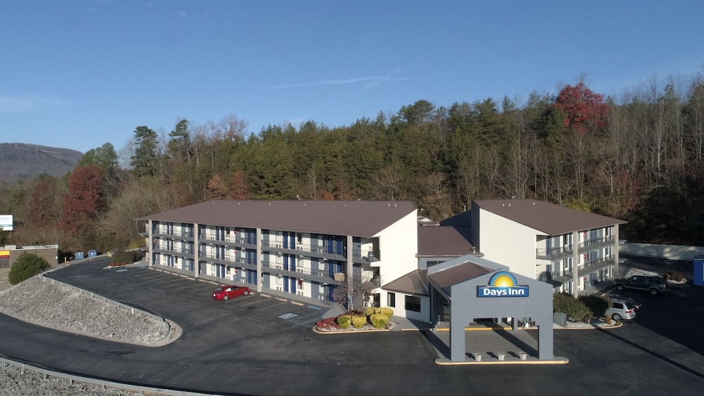 Days Inn by Wyndham Chattanooga Lookout Mountain West 27/35