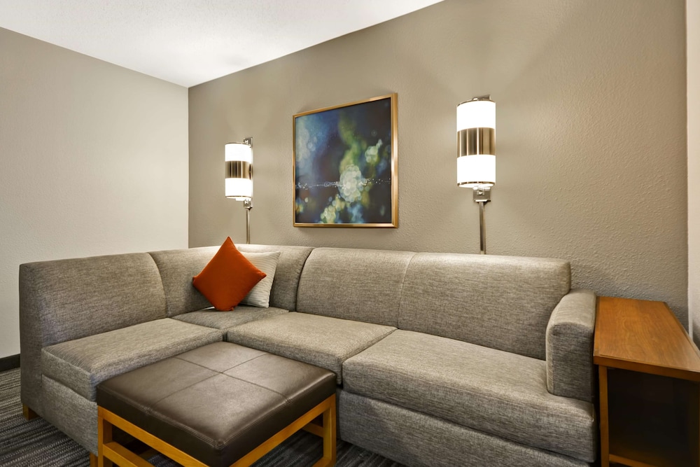 Hyatt Place Columbus/Worthington 17/40