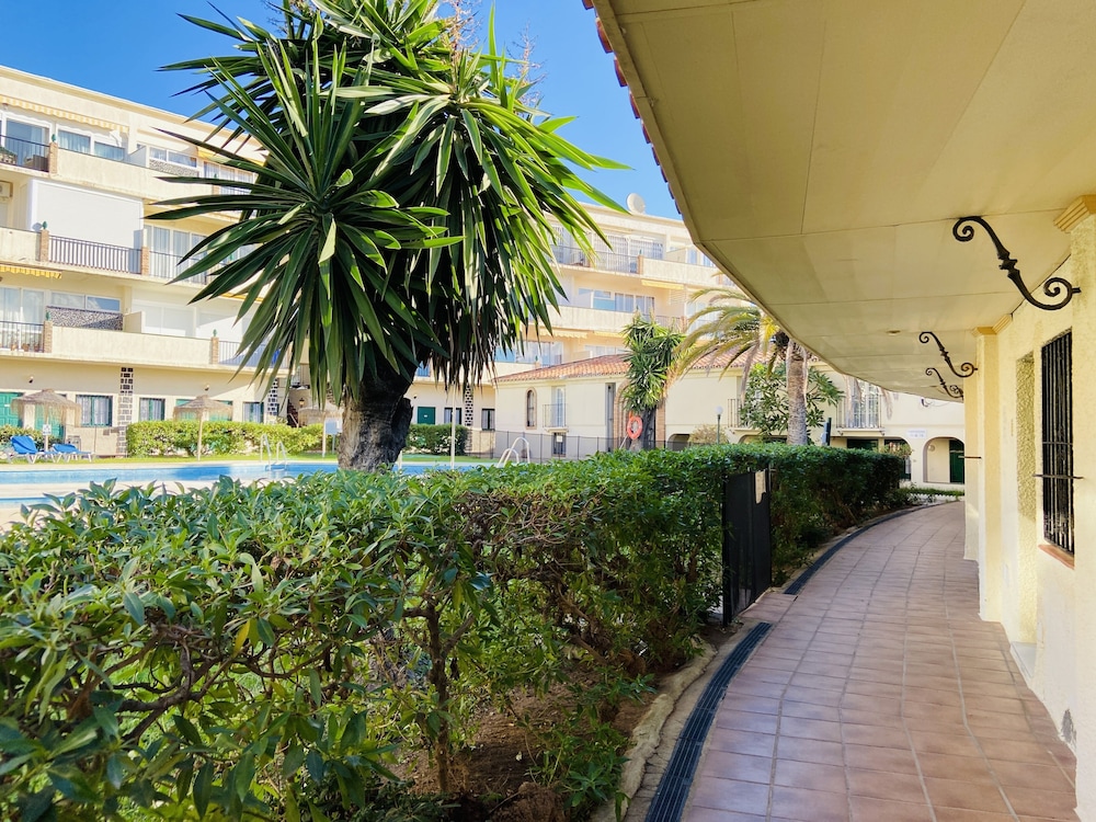 Hotel Los Jazmines 12/69