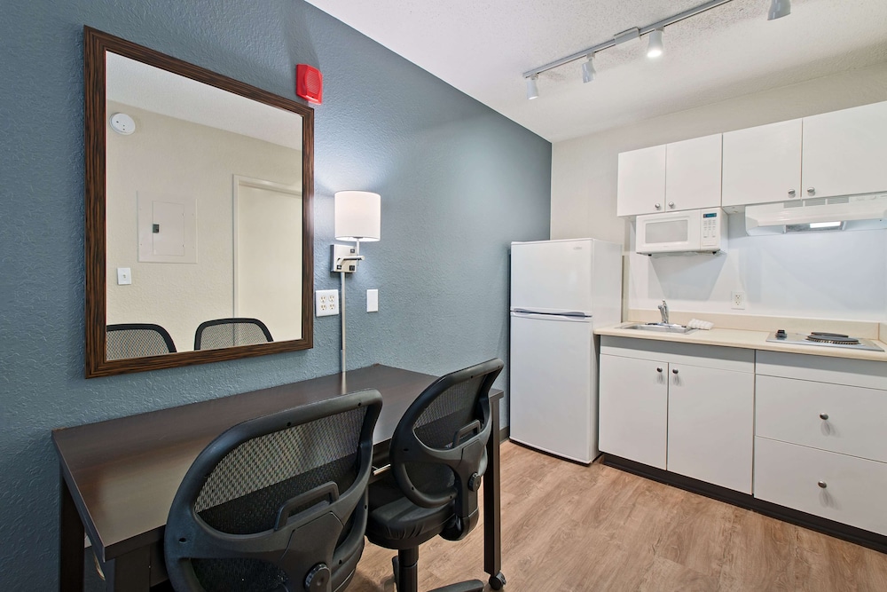 Extended Stay America - Miami - Airport - Blue Lagoon 31/43