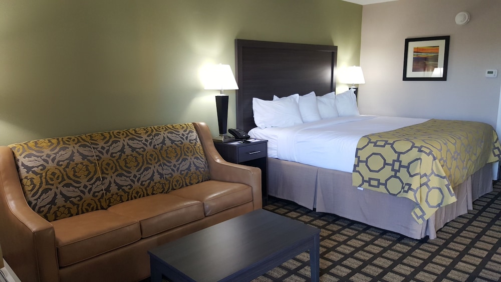 Baymont By Wyndham Clarksville 8/39