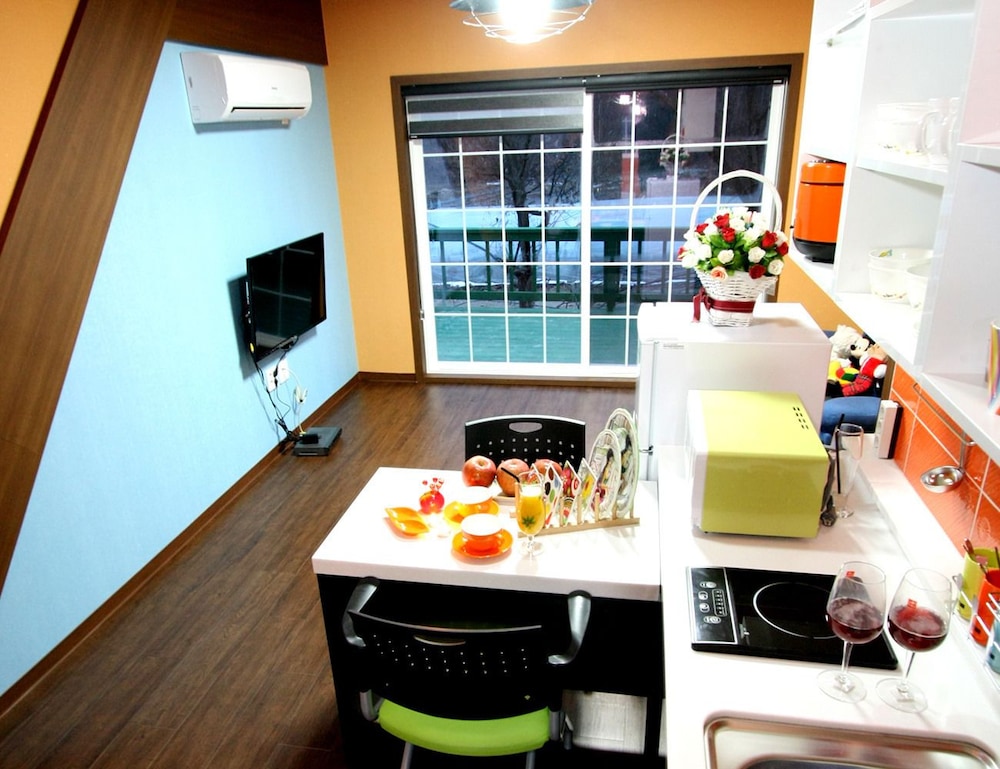 Pension Cafe Yoon & Park 65/74