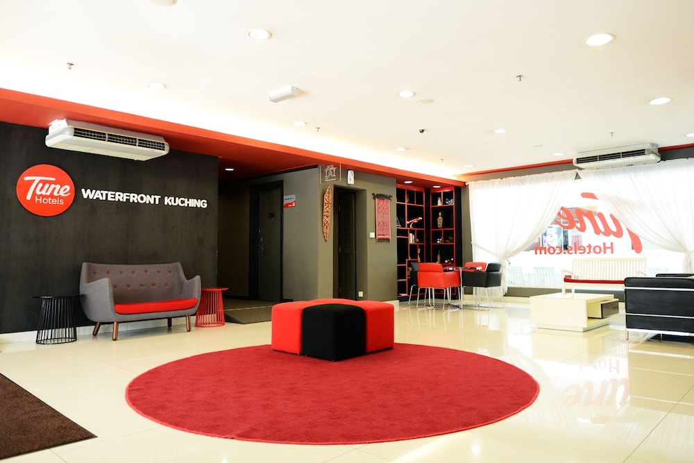 Lobby at Tune Hotel Waterfront Kuching, KUCHING
