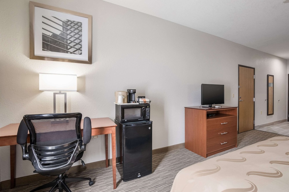 Quality Inn & Suites Lodi I-90 38/39