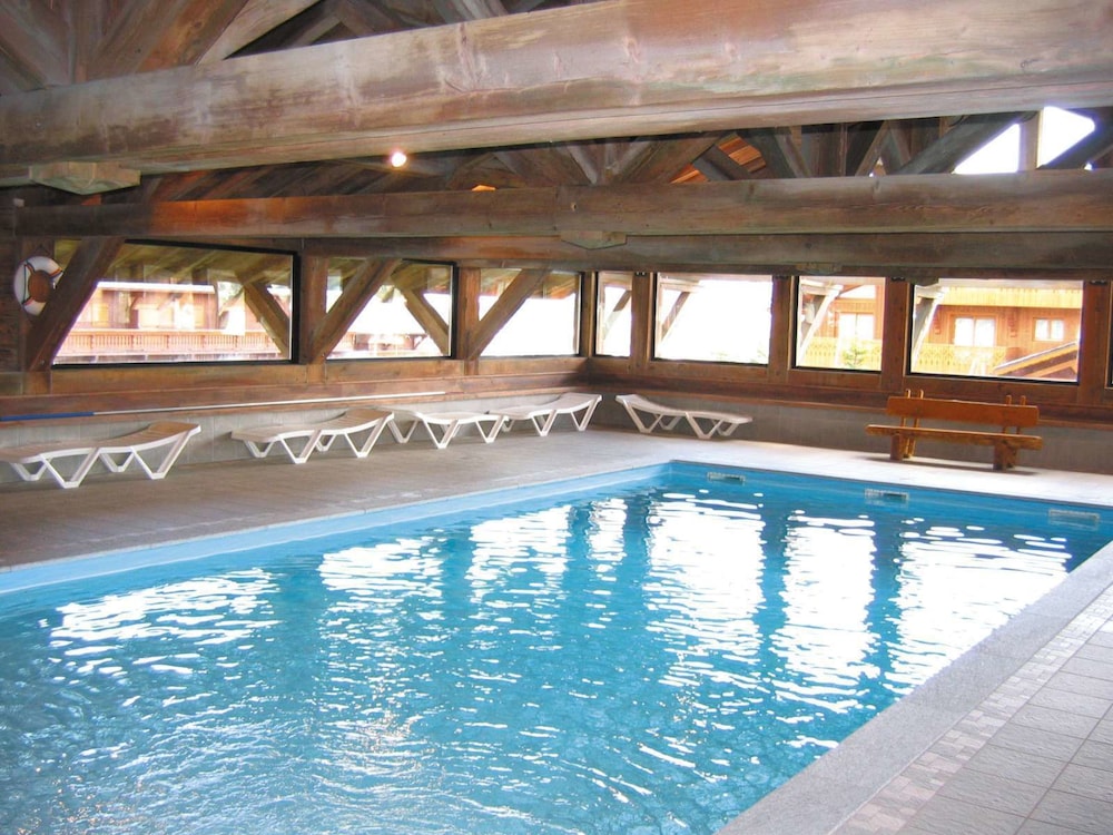 swimming pool spa
