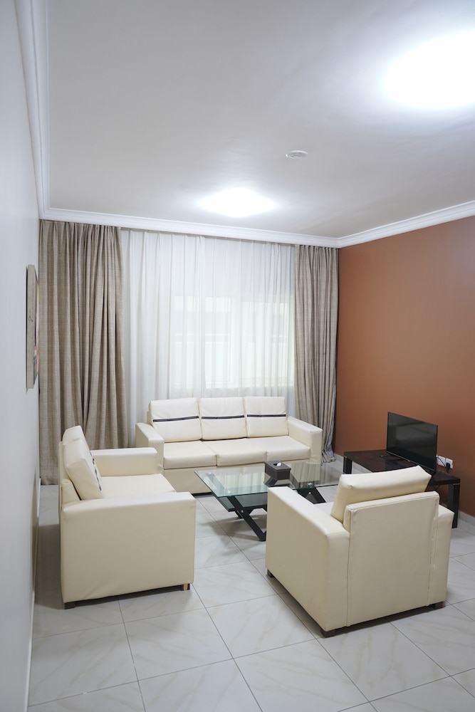 Crystal Plaza hotel 36/43