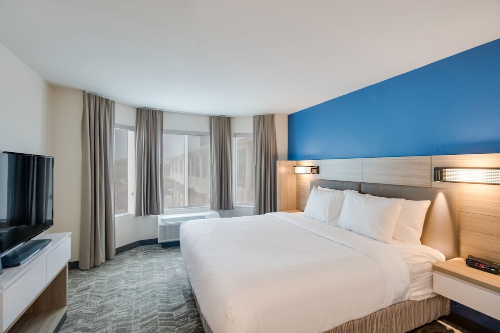 Room, King Bed
