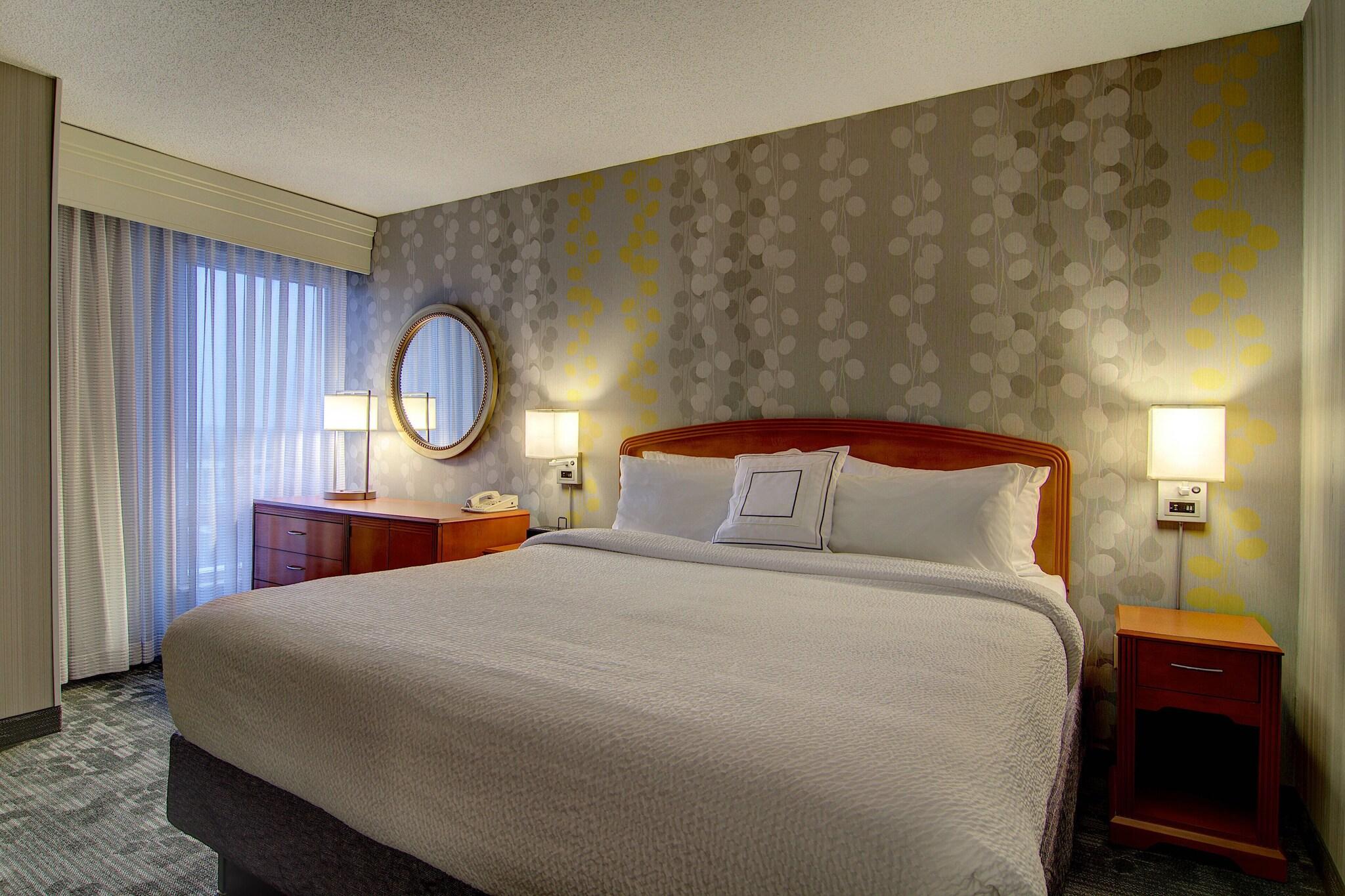 1 Bedroom, Suite, King Bed