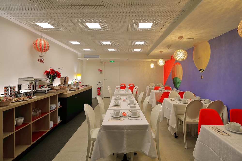 Hotel Hor Les Lumieres 35/50