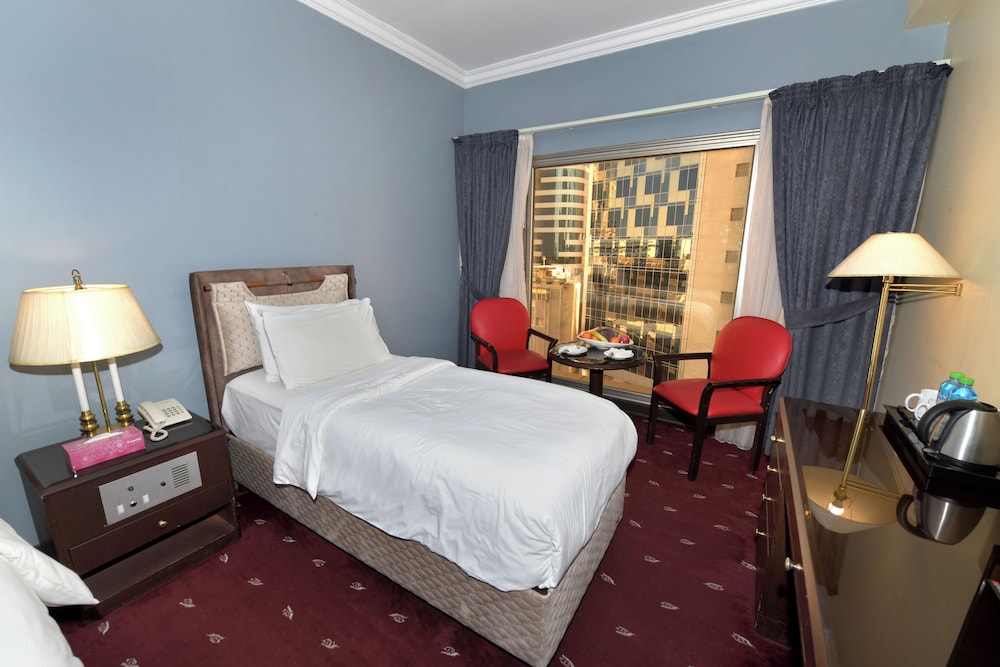 Carlton Tower Hotel 40/55