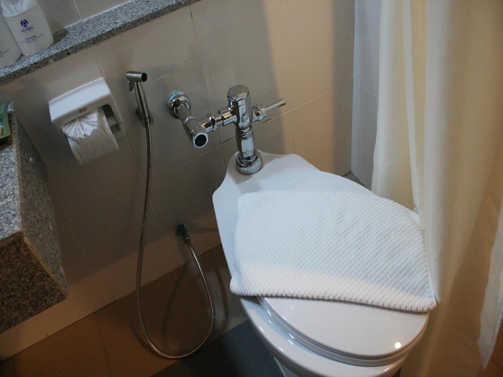 ALOHA HOTEL HAT YAI 34/66