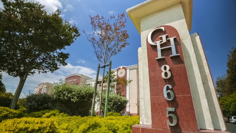The Grand Hotel 59/59
