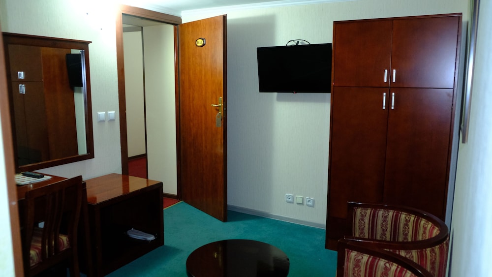 Grand Bukhara 15/18