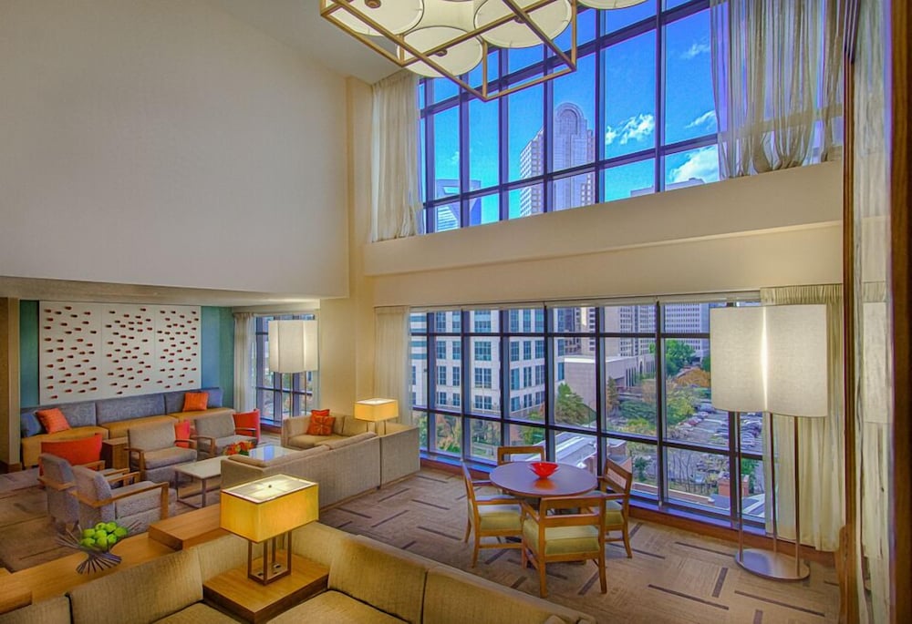 Hyatt Place Charlotte Downtown 40/68