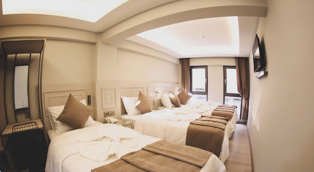 X Nellyi Boutique Hotel 22/50