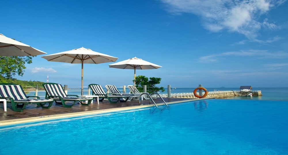 Tunamaya Beach and Spa Resort 7/69
