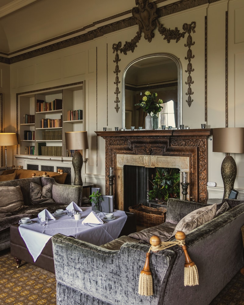 Wood Hall Hotel & Spa 31/55