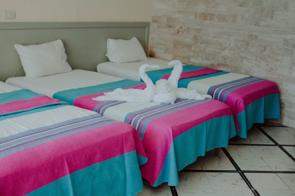 Hotel Ambassador Merida 36/72