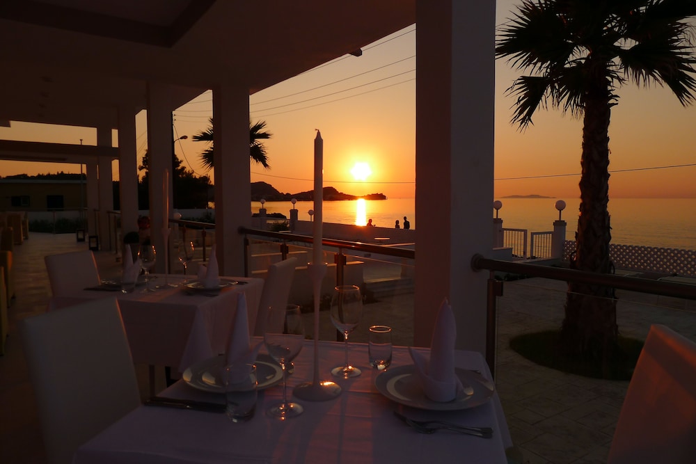 Sidari Beach Hotel 57/81