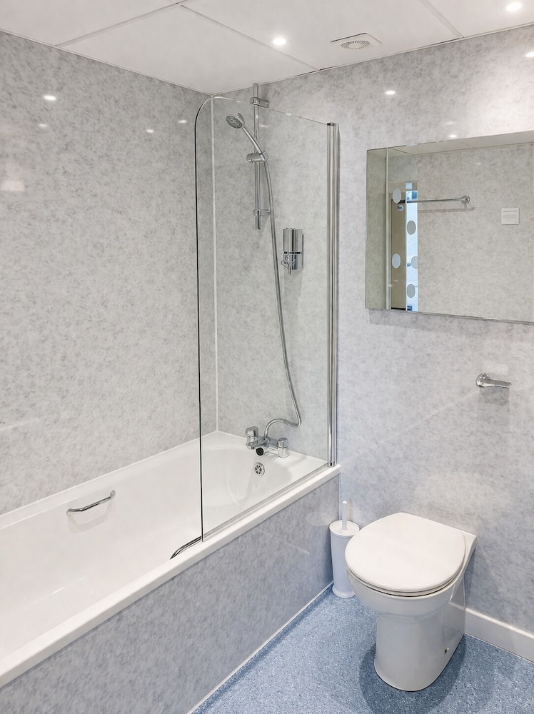 Brae Hotel 45/50