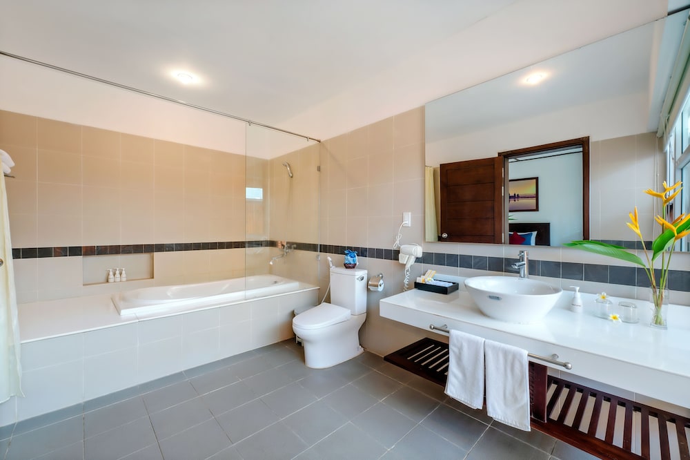 Tam Thanh Beach Resort & Spa 46/47