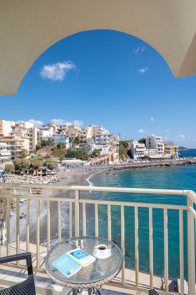 Kitro Beach Hotel 55/61
