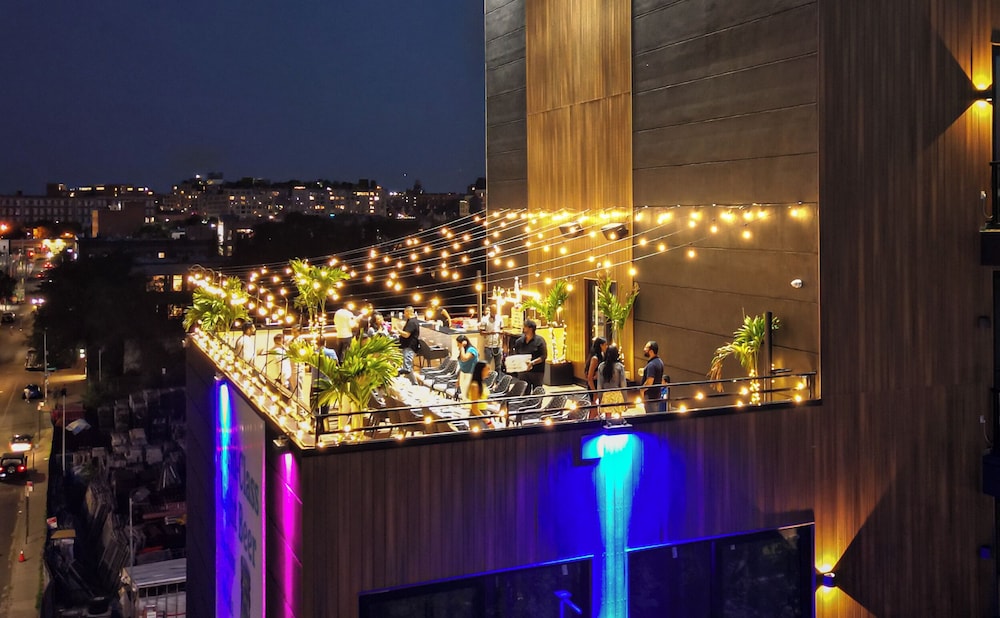 Nova Hotel Brooklyn 59/64