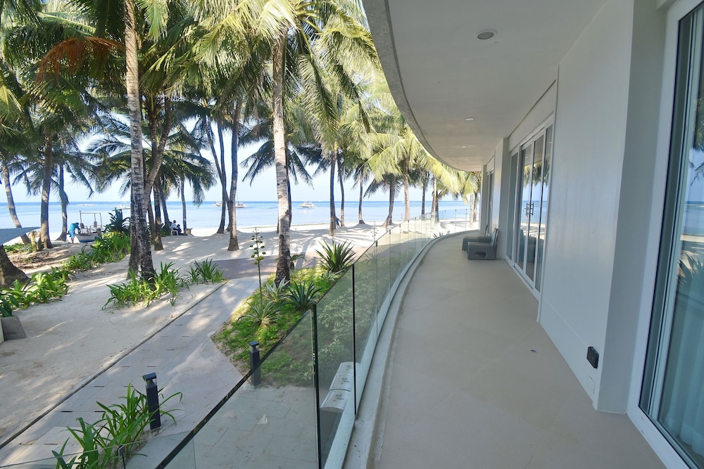Aqua Boracay 51/59