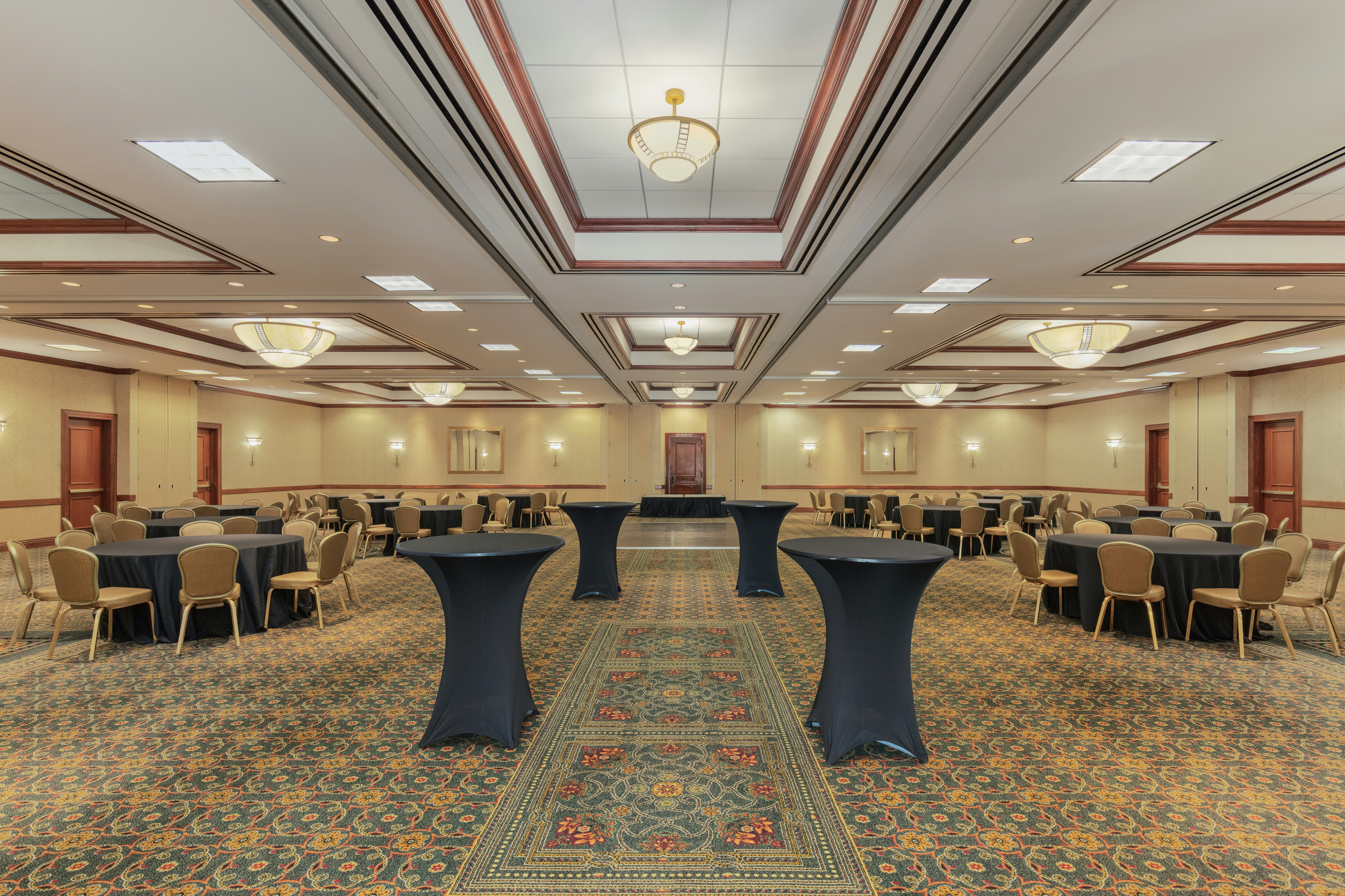 Hilton Garden Inn Milwaukee Northwest Conference Center 39/43