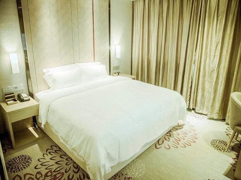 Lavande Hotels 8/31