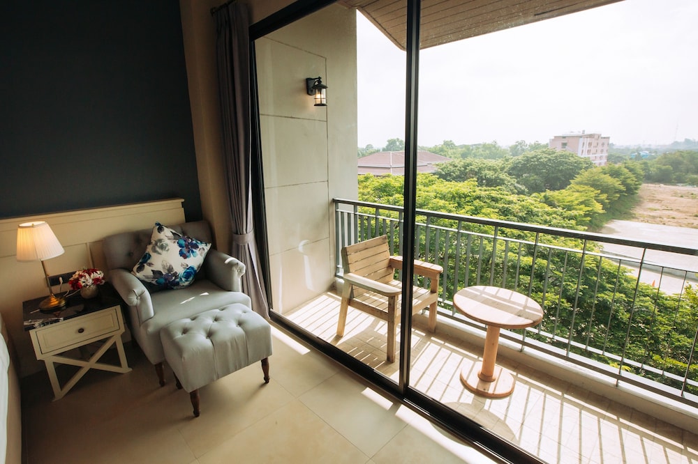 The Cavalli Casa Resort 33/50