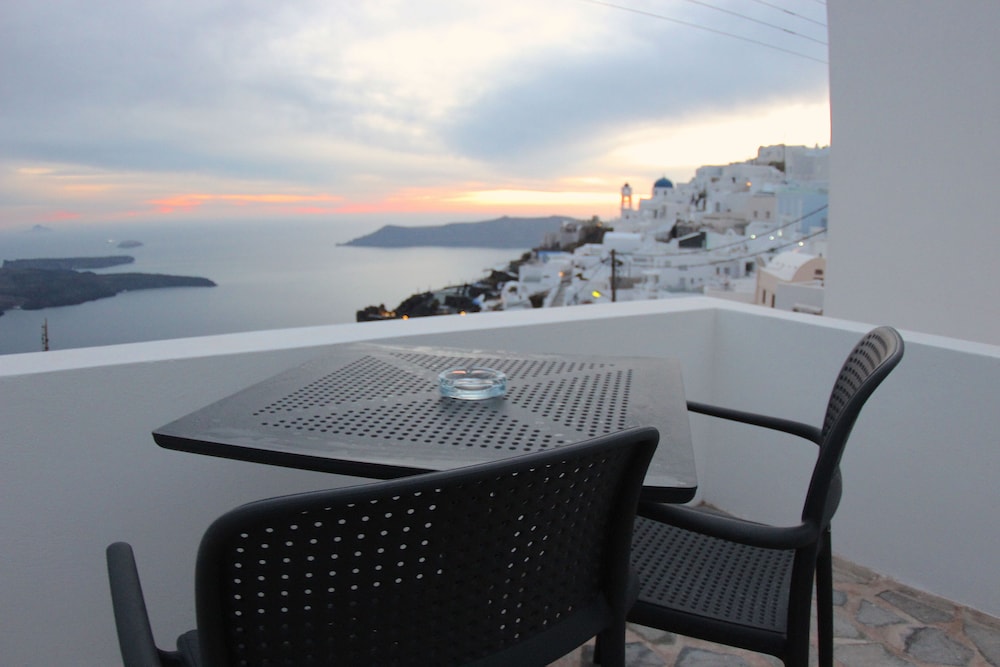 Agave Santorini Design Boutique Hotel 1/49