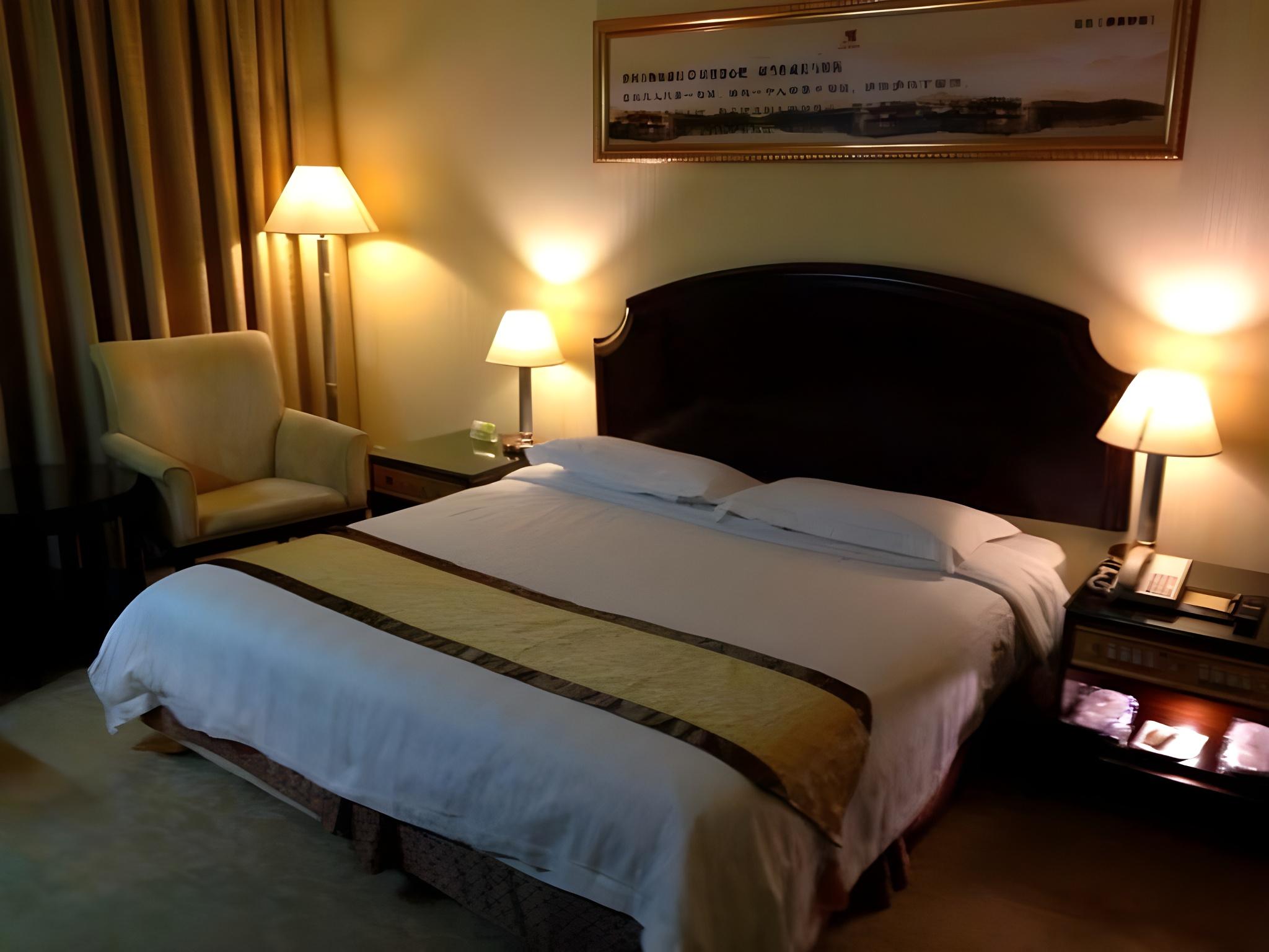 Deluxe, King Bed