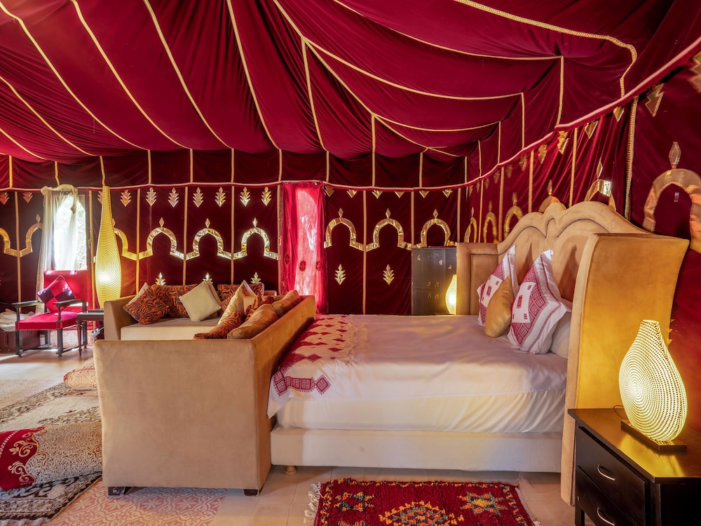 DELUXE, TENT