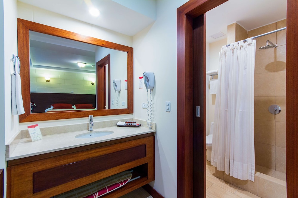 Hotel Rincon De Puembo, Bw Signature Collection 7/47