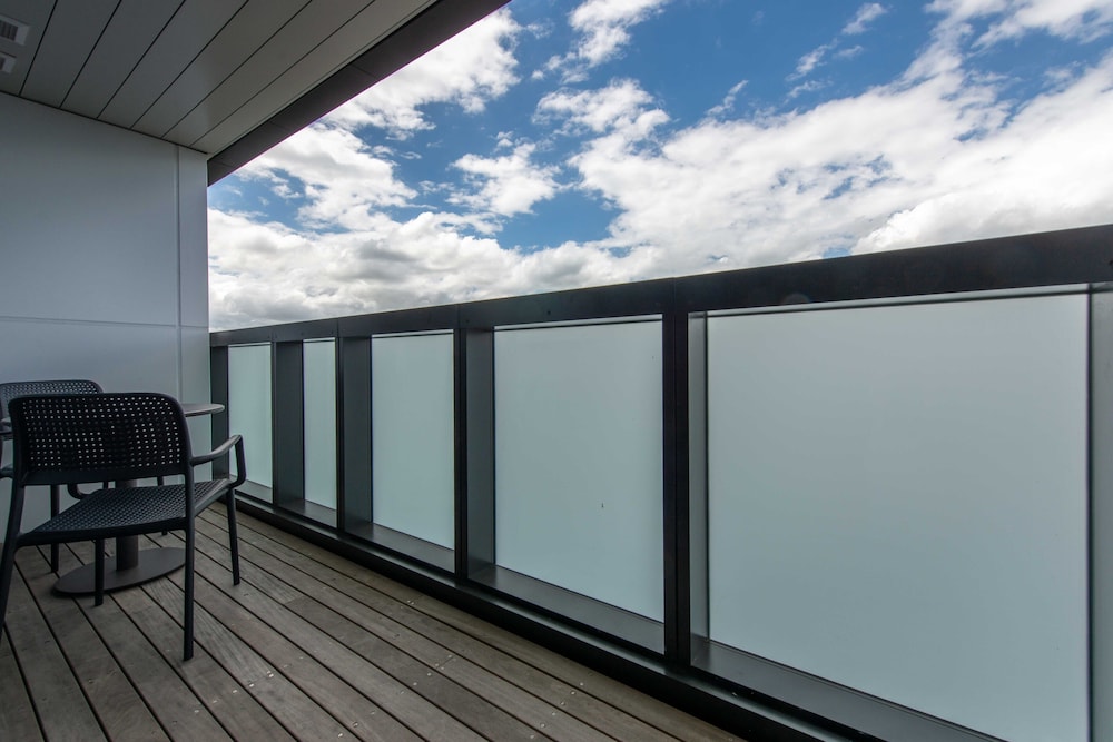 Ramada by Wyndham Newmarket Auckland 1/50