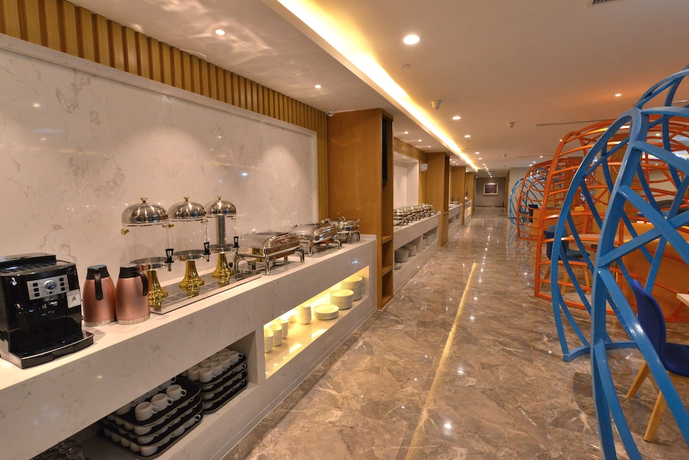 HOLIDAY INN EXPRESS WEIHAI ECONOMIC ZONE 12/54