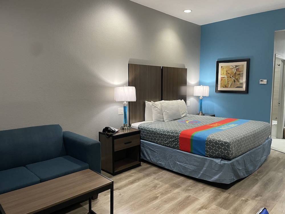 Haven Inn & Suites 27/63