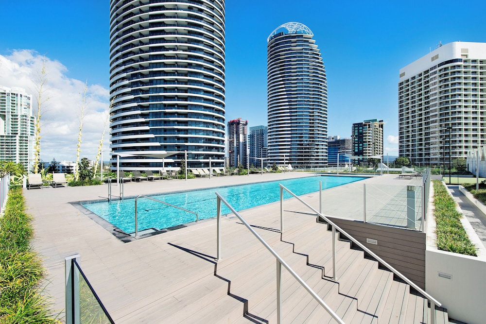 ULTIQA Air on Broadbeach 43/71