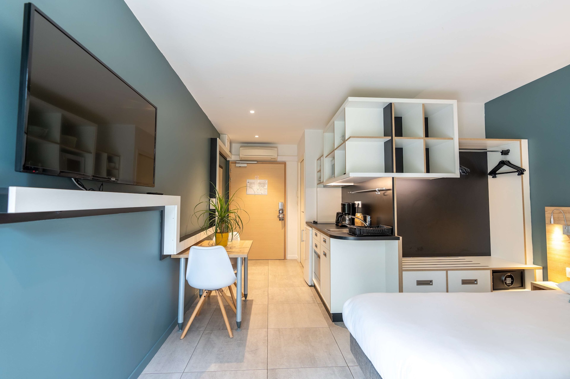 Superior, Studio, Twin Beds, KYRIAD RESIDENCE CABRIES 6/10