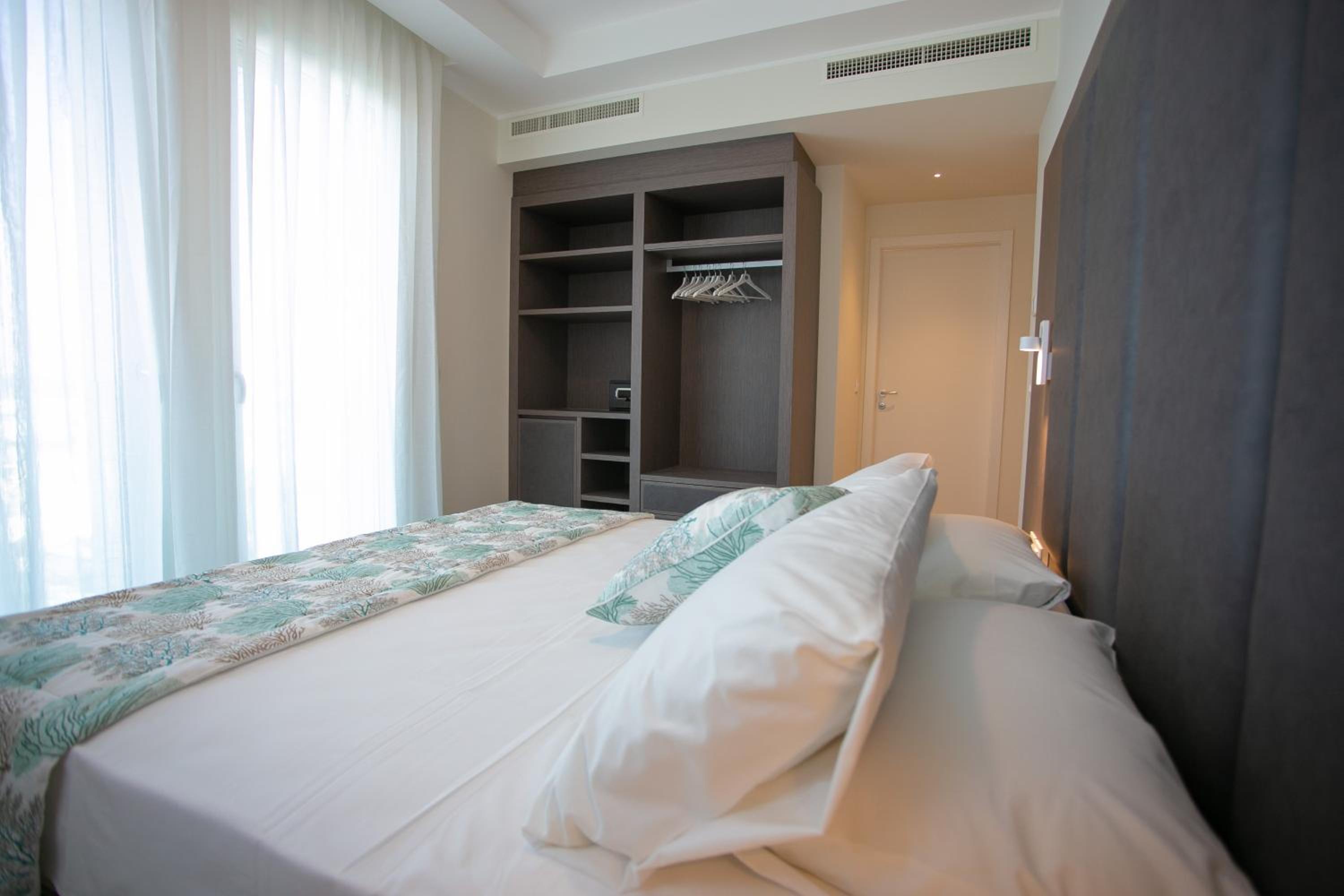Superior, Double Bed, Lagoon View، Mosella Suite 6/10
