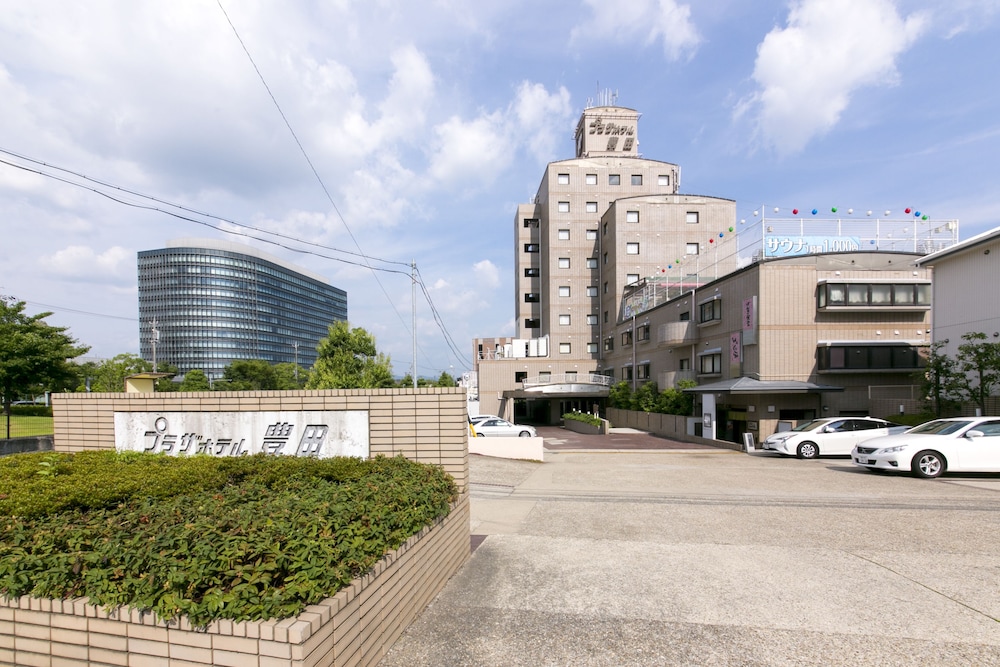 Plaza Hotel Toyota 45/49