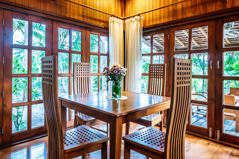 Fisherman Way Beach Resort 54/74