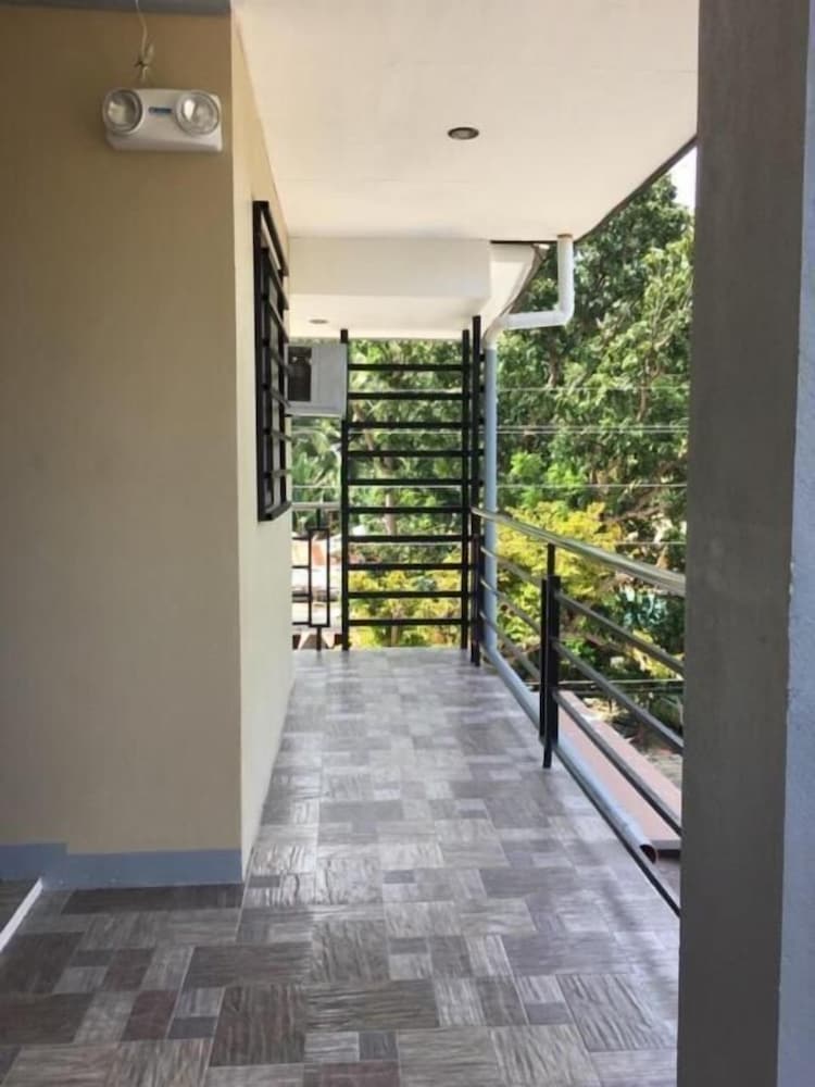 Gravino Pension House 50/52