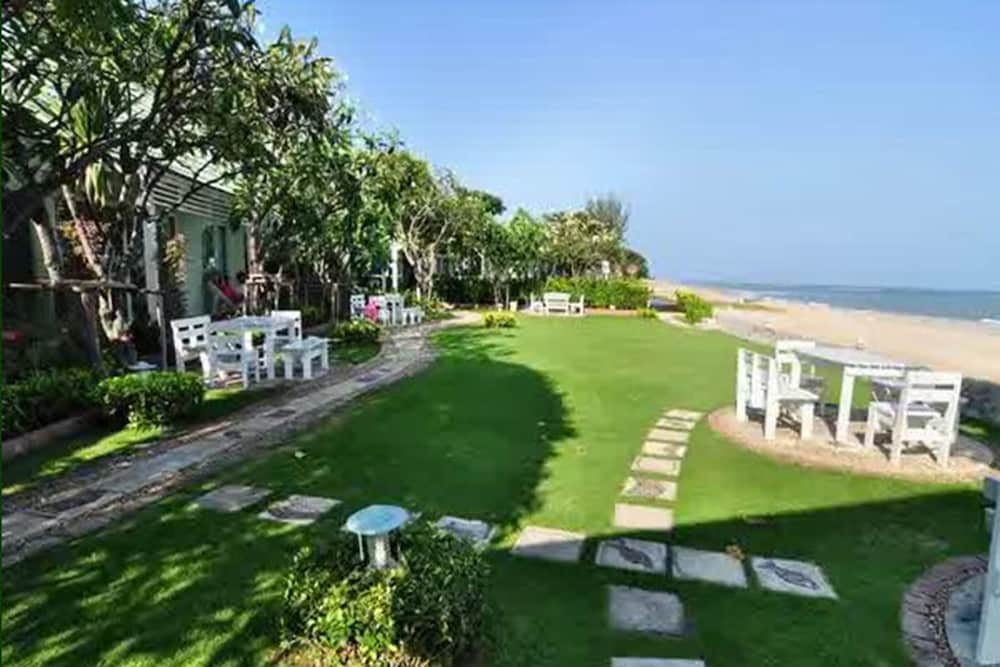 Sea Sky Beach Resort 8/45